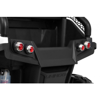 Pojazd Mercedes BENZ UNIMOG Biały